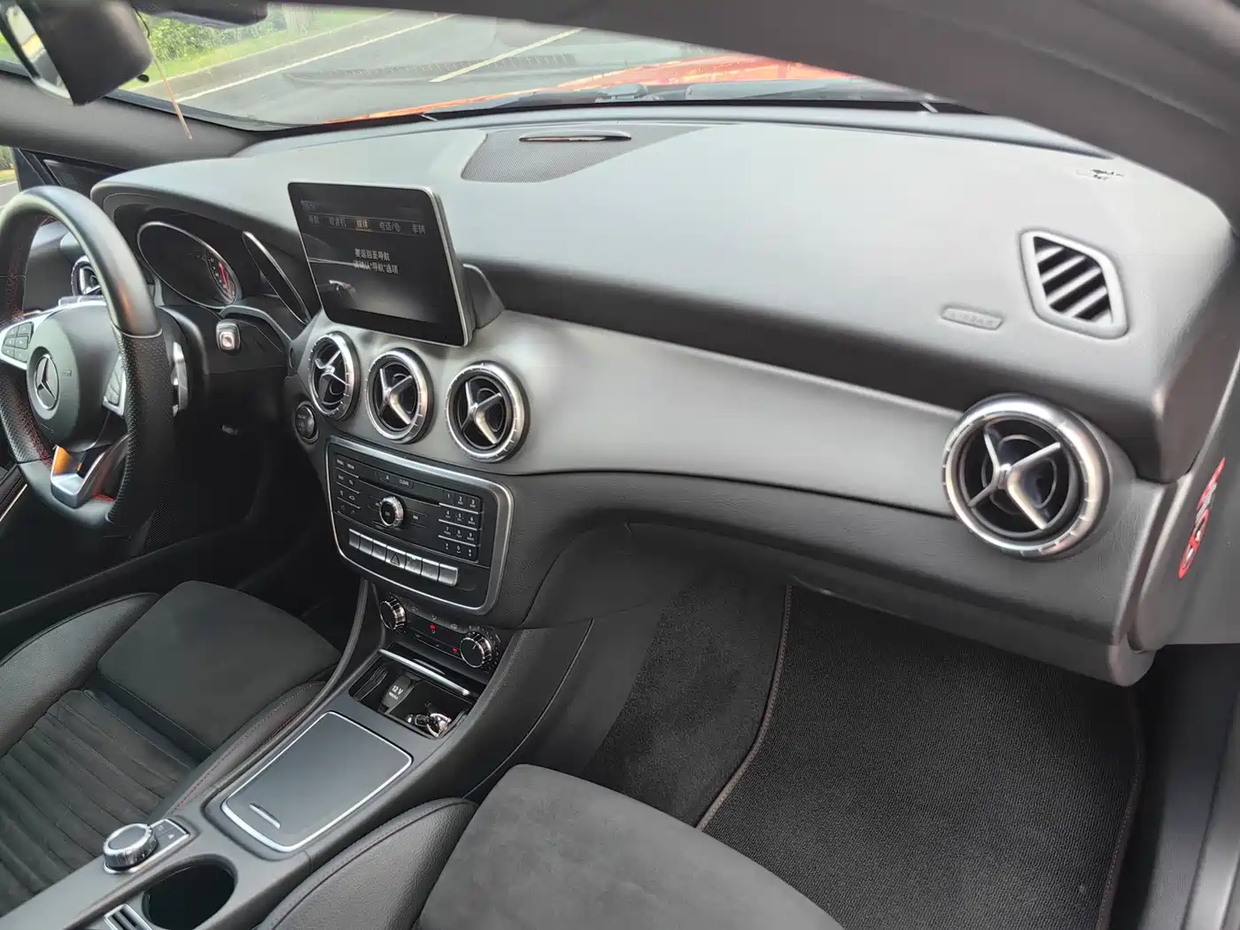 Mercedes-Benz CLA (Import) 2017 CLA 220 4MATIC фото 18