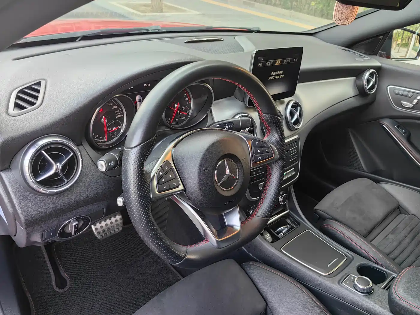 Mercedes-Benz CLA (Import) 2017 CLA 220 4MATIC фото 8