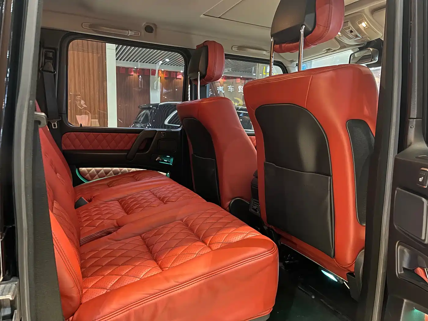 Mercedes-Benz G-Class 2018 G 500 designo Masterpiece Collector's Edition фото 7
