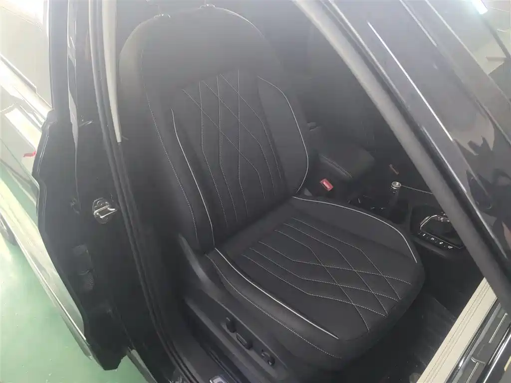 Volkswagen Tiguan L PHEV 2022 430PHEV Plug-in Hybrid Premium фото 20