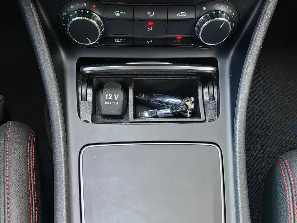 Mercedes-Benz CLA (Import) 2017 CLA 220 4MATIC фото 14