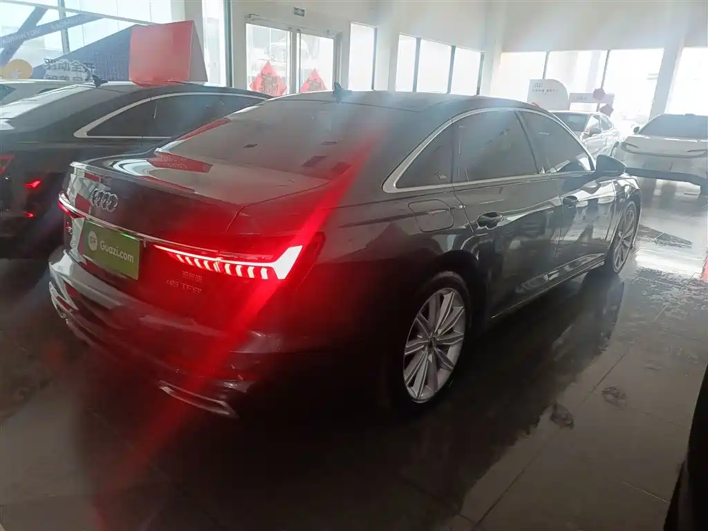 Audi A6L 2021 45 TFSI Exclusive Sport фото 5