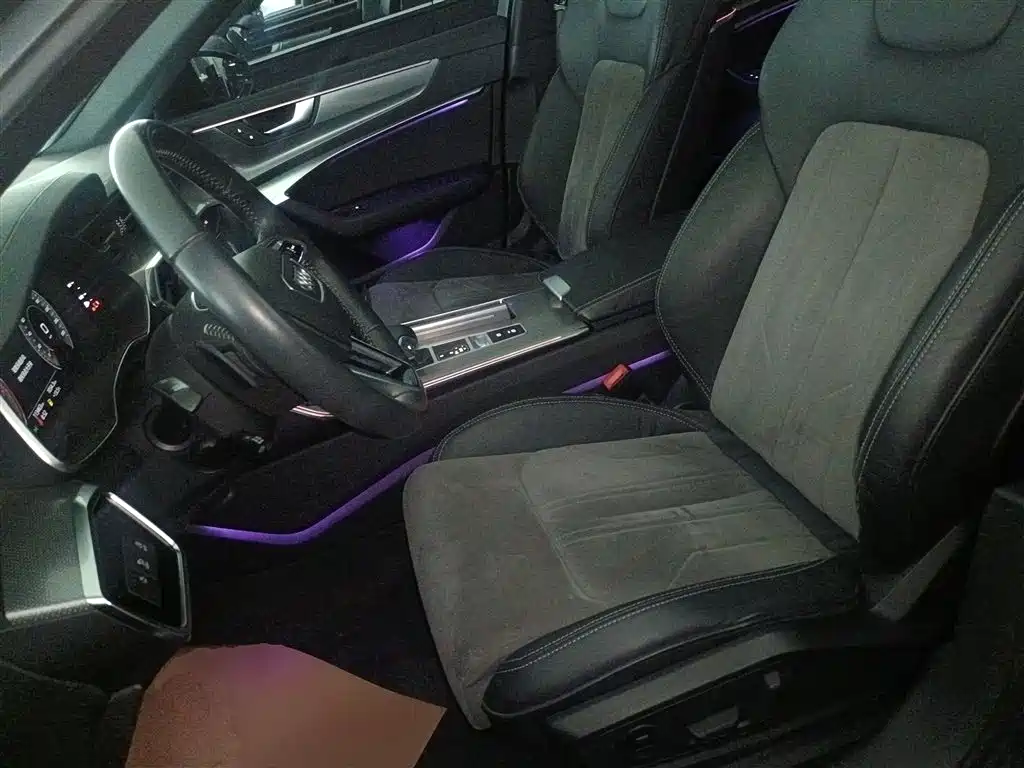 Audi A6L 2021 45 TFSI Exclusive Sport фото 11