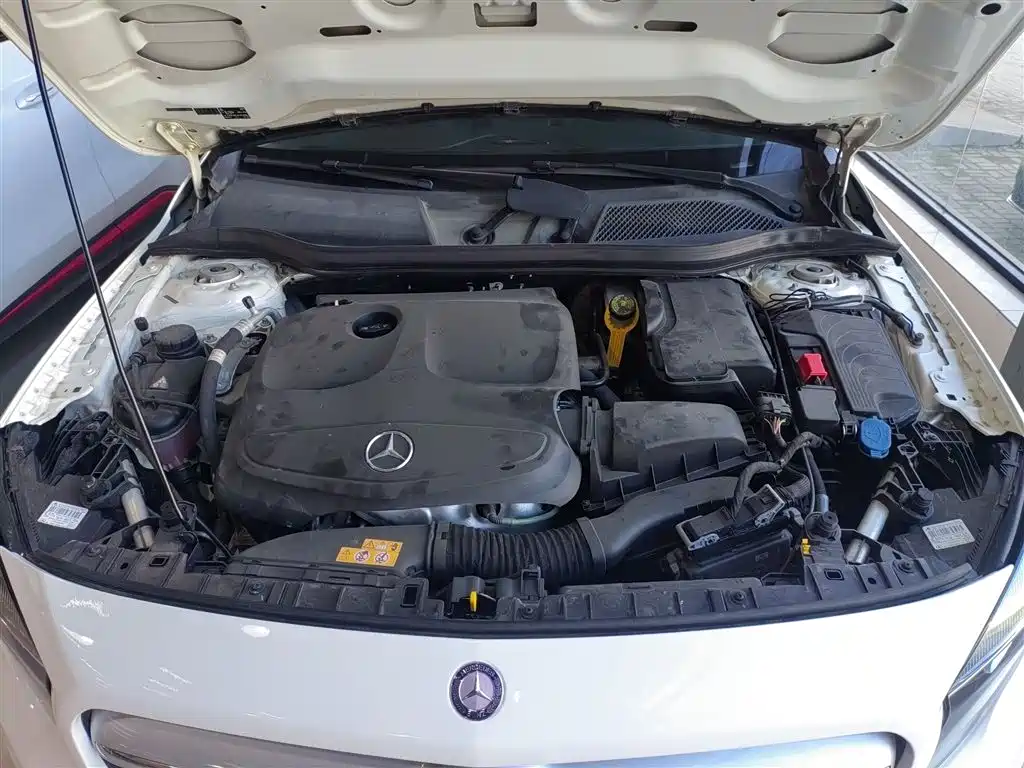 Mercedes-Benz GLA 2016 GLA 200 Dynamic фото 17