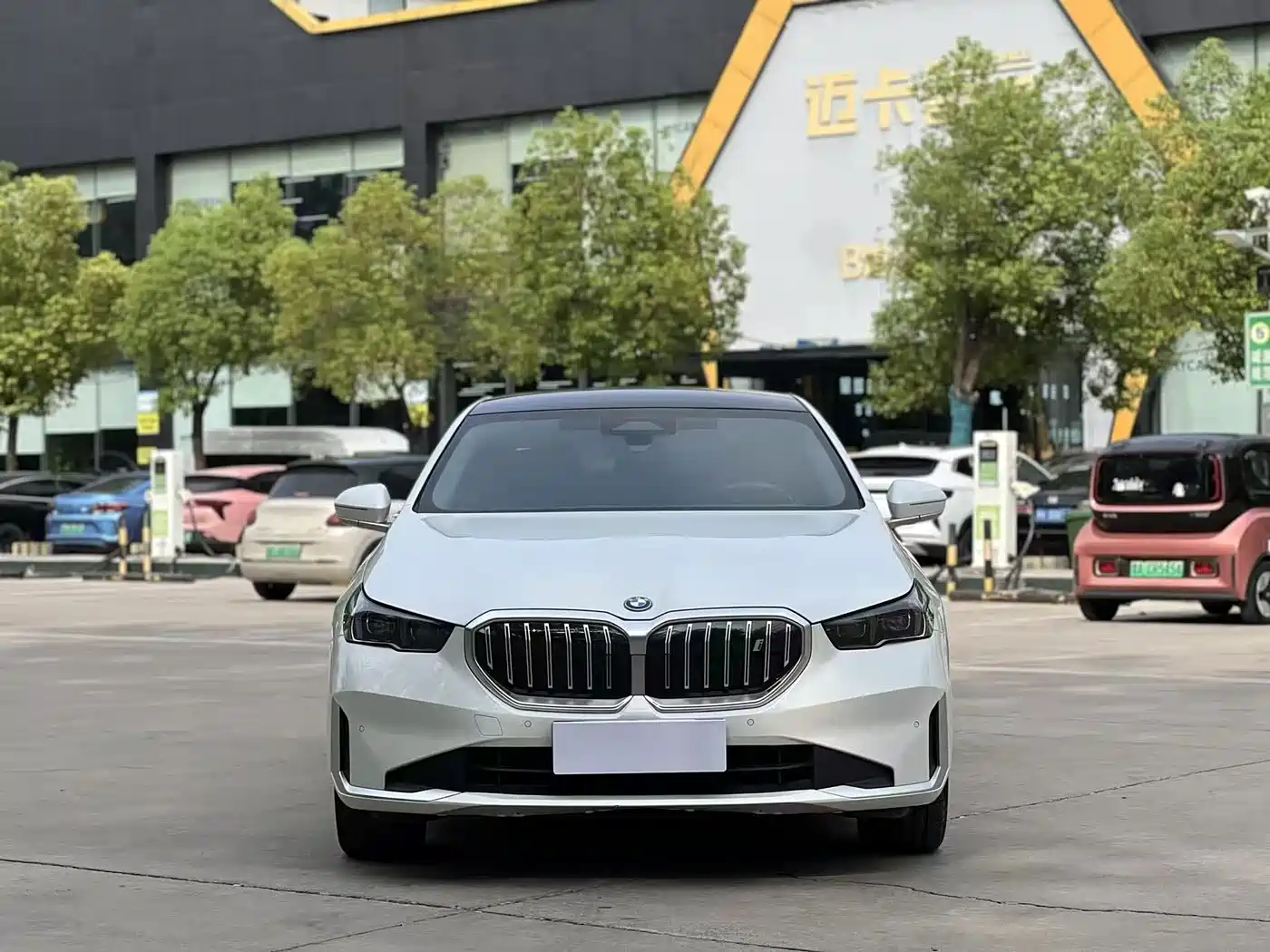 BMW i5 2024 2024 eDrive 35L Luxury Package