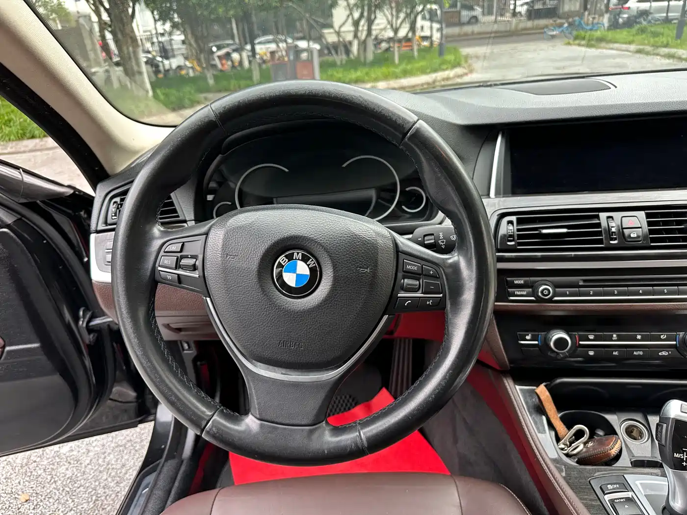 BMW 5 Series 2017 525Li Luxury Design Package фото 17