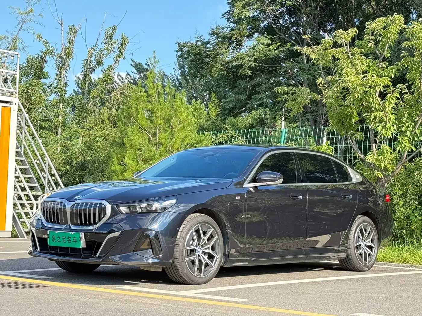 BMW i5 2024 2024 eDrive 35L Premium Model M Sport Package
