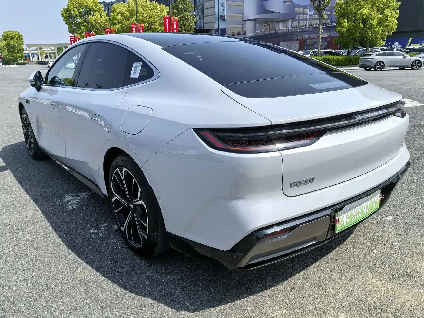 Geely Galaxy Galaxy E8 2025 700km Long Voyage Smart Drive Edition фото 3