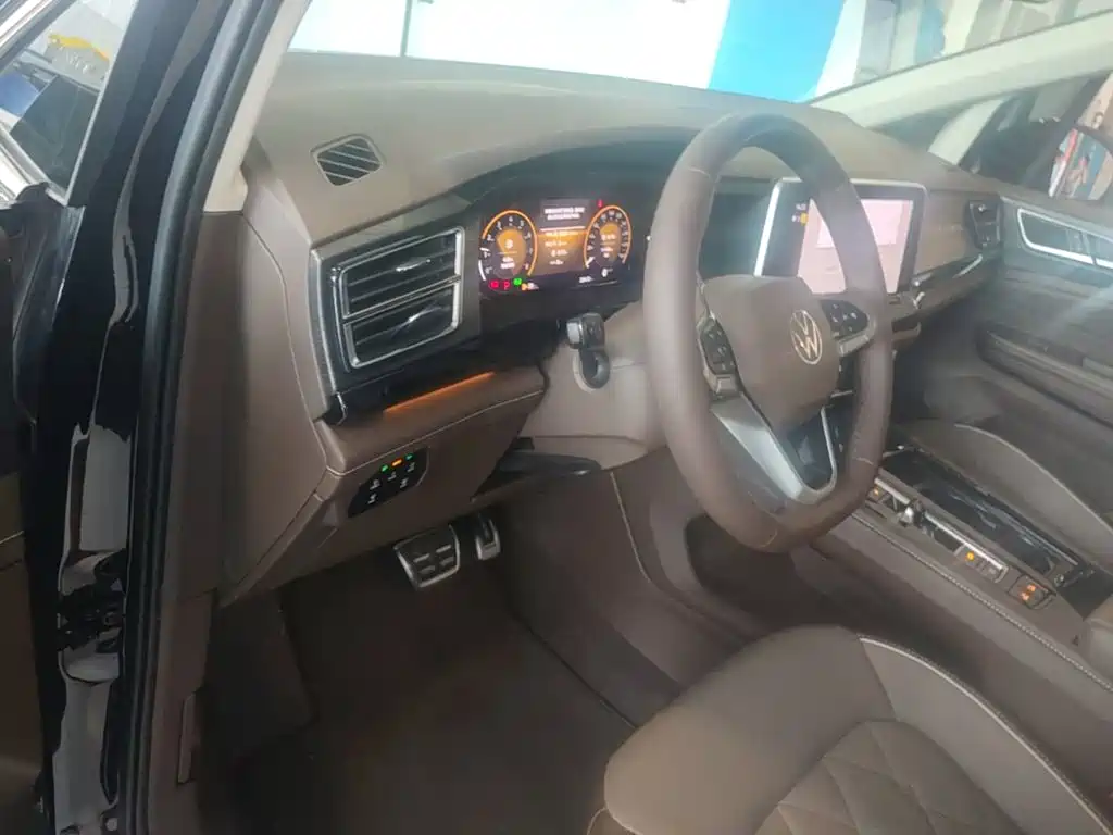 Volkswagen Viloran 2025 2024 380TSI Executive Edition