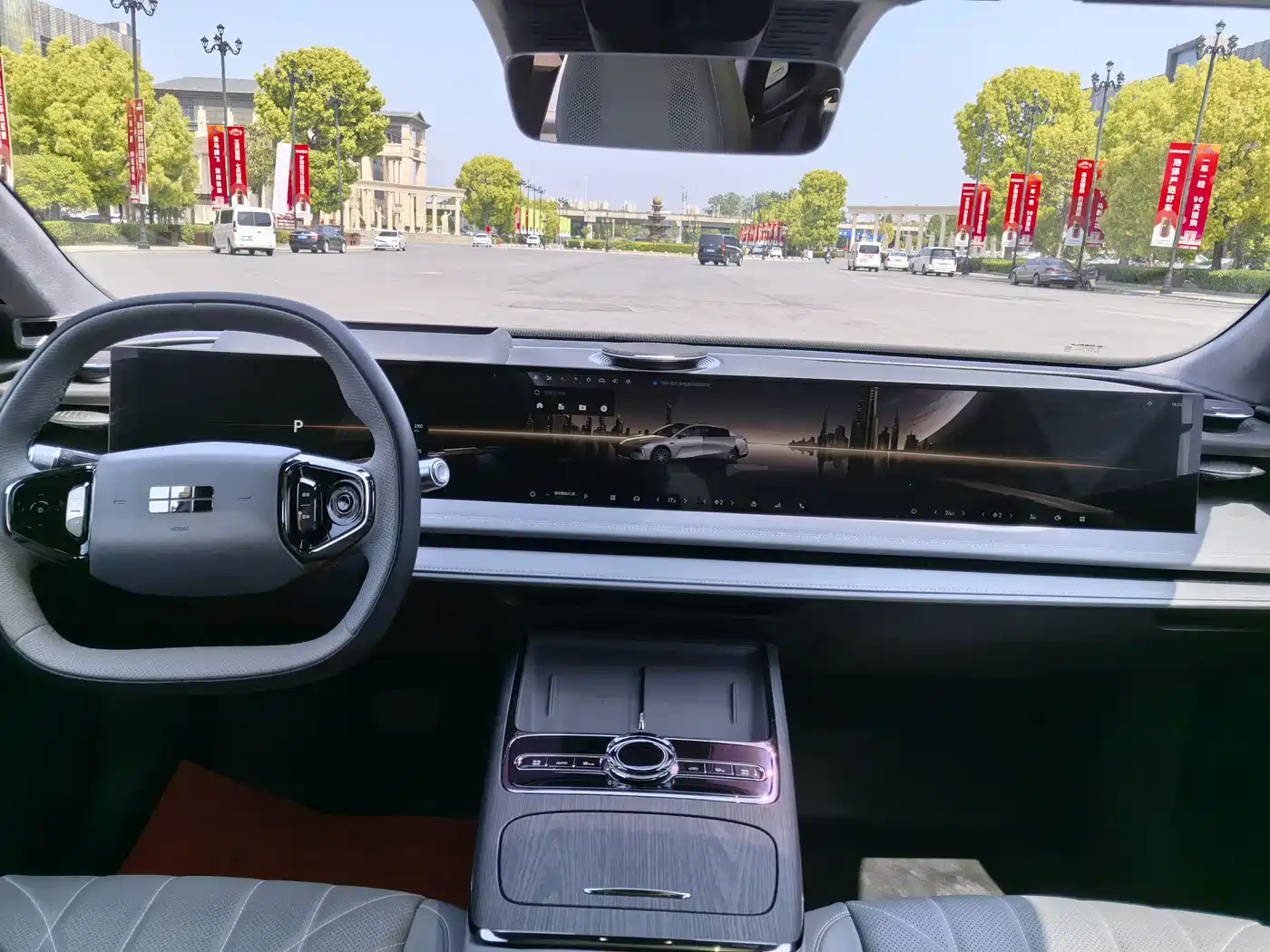 Geely Galaxy Galaxy E8 2025 700km Long Voyage Smart Drive Edition фото 12