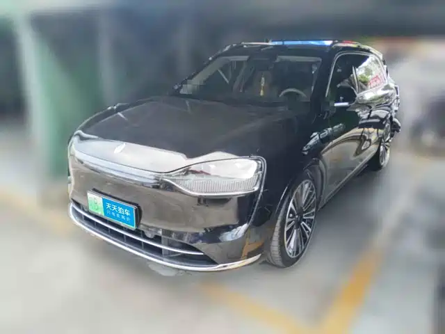 AITO Wenjie AITO M9 2025 Extended Range Ultra 52kWh 5-Seater — фото 1