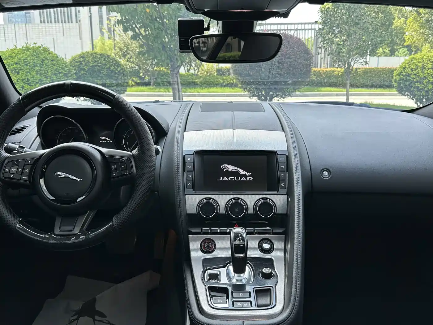 Фото 11 - Jaguar F-TYPE