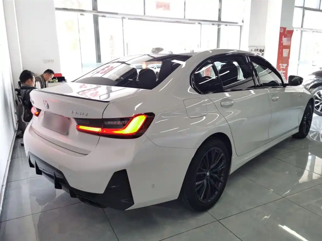 BMW 3 Series 2024 325Li M Sport Shadowline Package фото 5