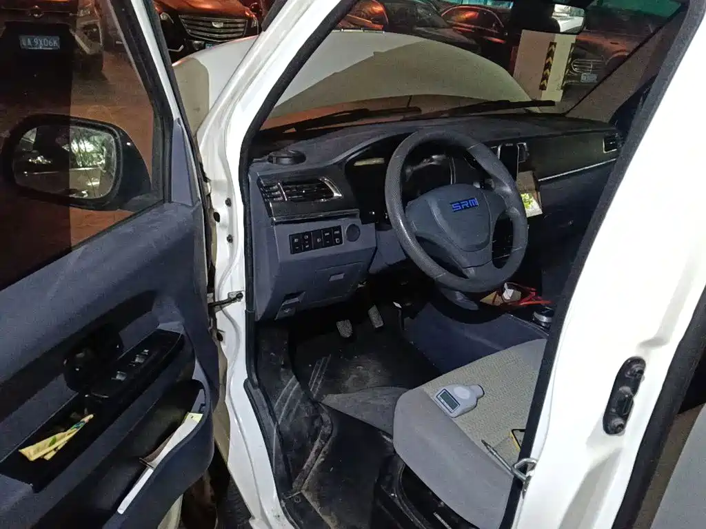 SRM Xinyuan New Energy Hiace EV 2022 2021 Standard