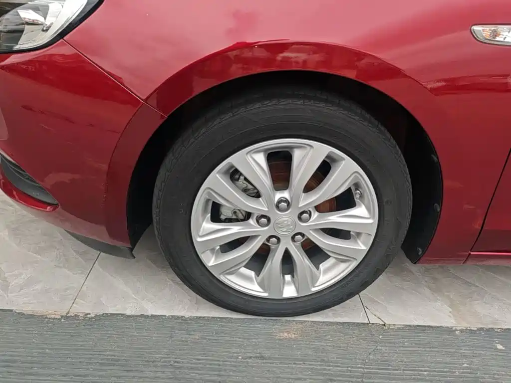 Фото 23 - Buick Excelle
