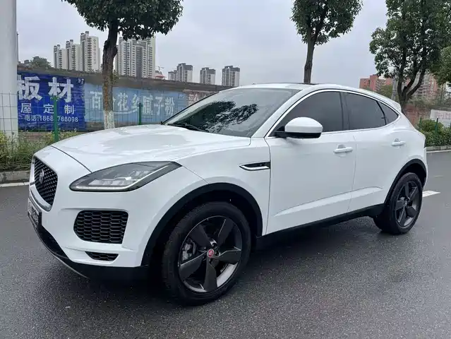 JAGUAR E PACE