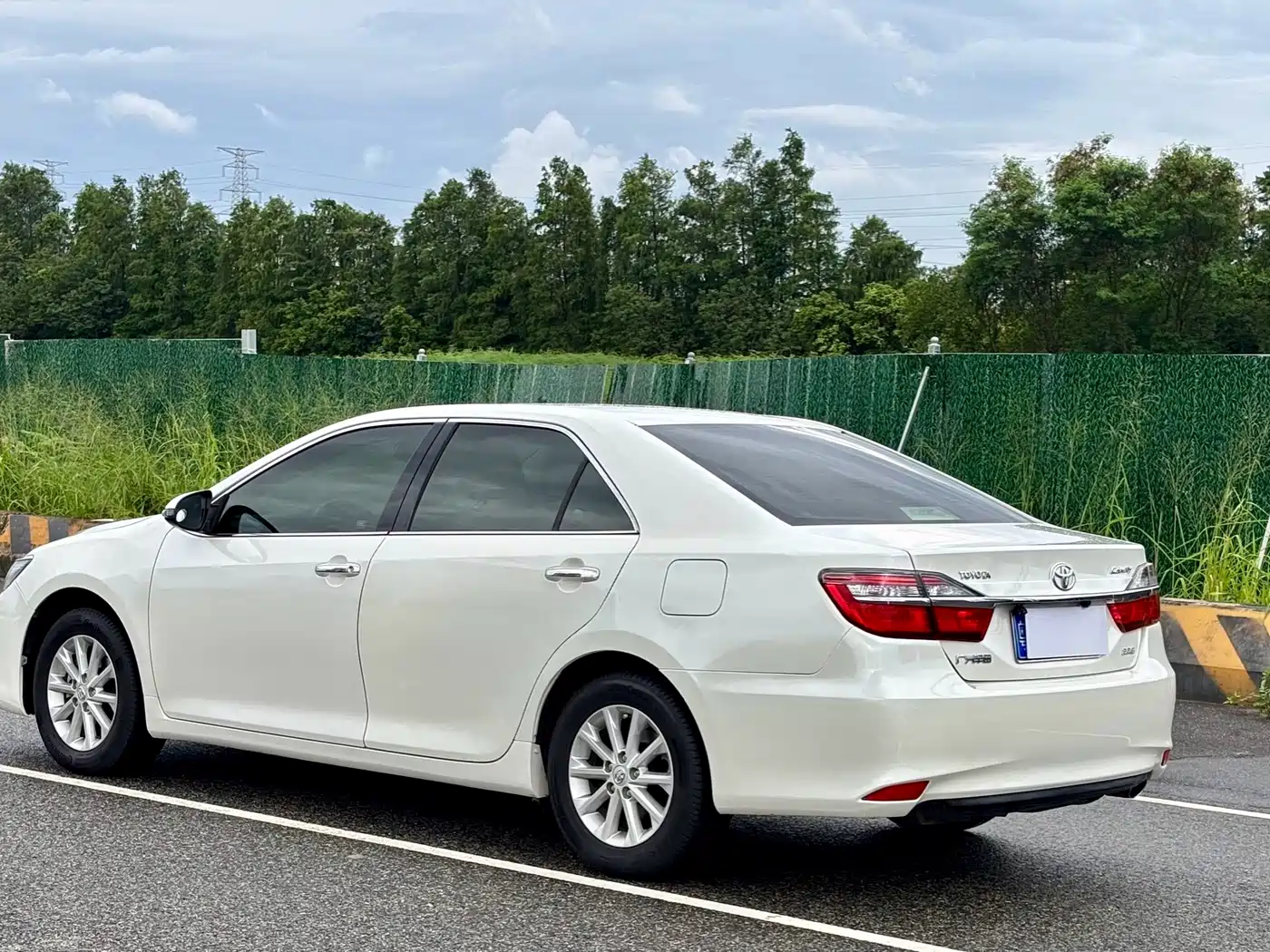 Toyota Camry 2017 2016 2.0G 10th Anniversary Leading Edition