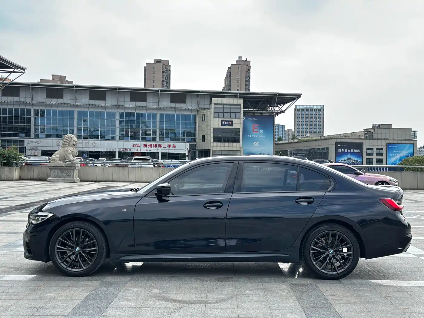 BMW 3 Series 2022 325Li M Sport Shadow Edition фото 8