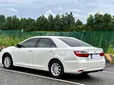Фото 5 - Toyota Camry