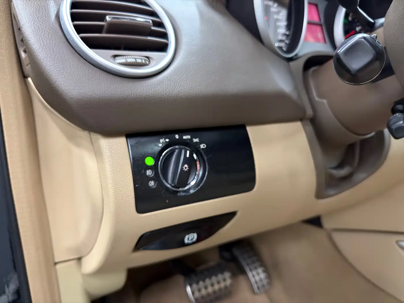 Mercedes-Benz M-Class AMG 2011 AMG ML 63 фото 7