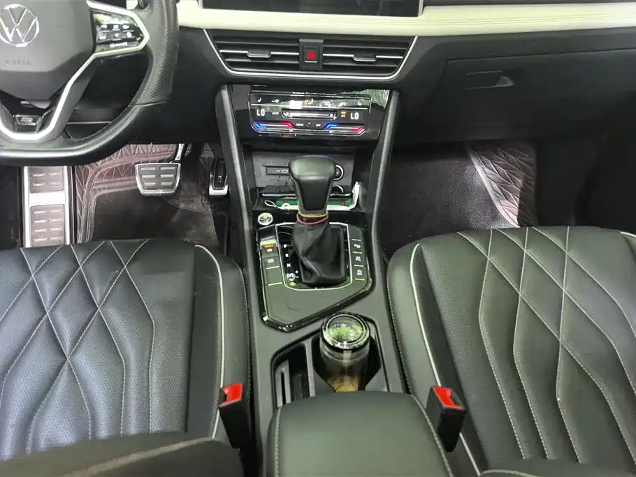 Volkswagen Tiguan L 2022 330TSI Auto 2WD R-Line Premium Edition фото 16