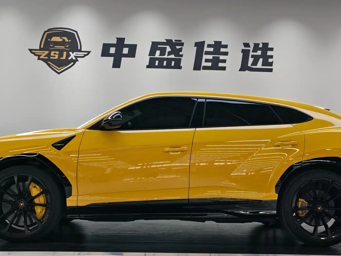 Lamborghini Urus 2021 4.0T V8 фото 3