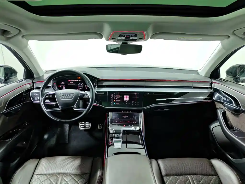 AUDI A8