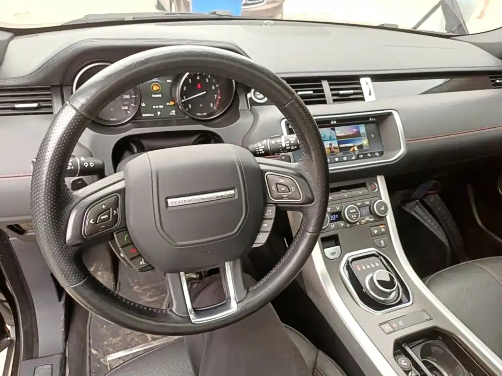 Фото 10 - Land Rover Range Rover Evoque