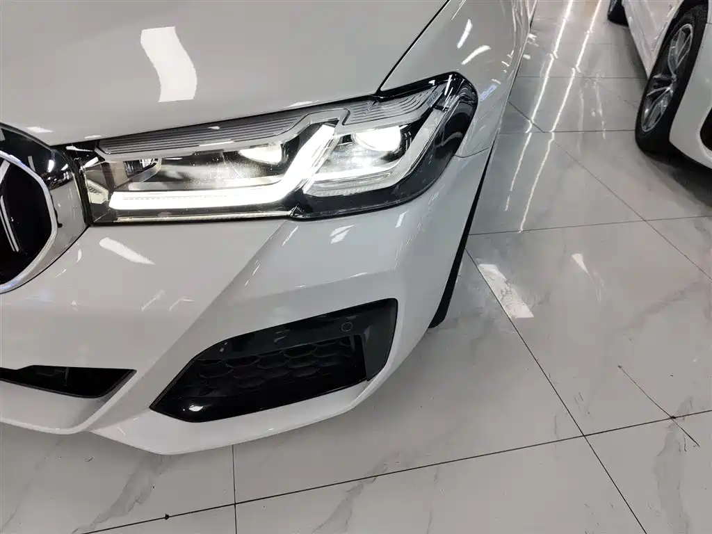 BMW 5 Series 2022 Model Second Facelift 525Li M Sport Package фото 24