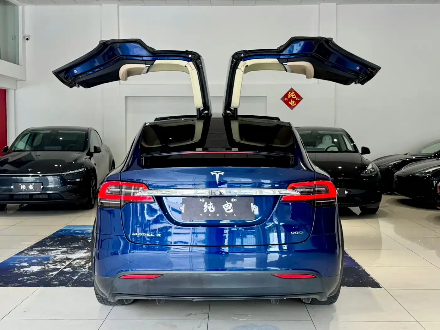 TESLA MODEL X