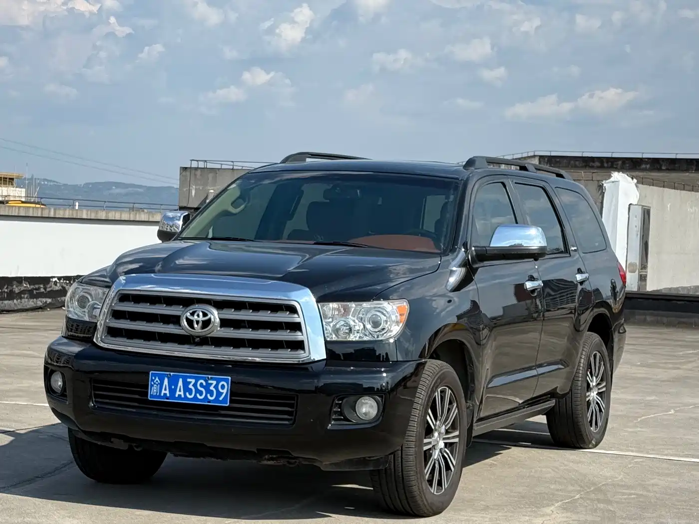 Toyota Sequoia 2015 2010 5.7 Platinum Edition