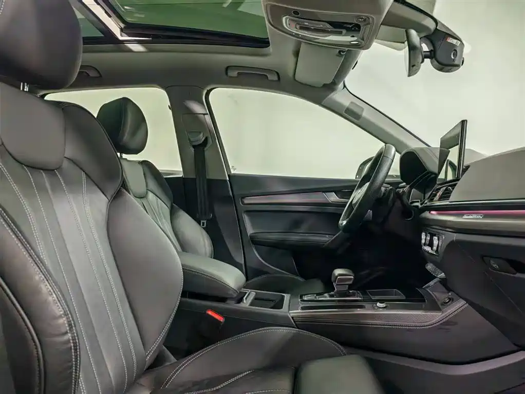 Audi Q5L 2022 45T Luxury Dynamic фото 8