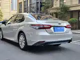 Фото 4 - Toyota Camry