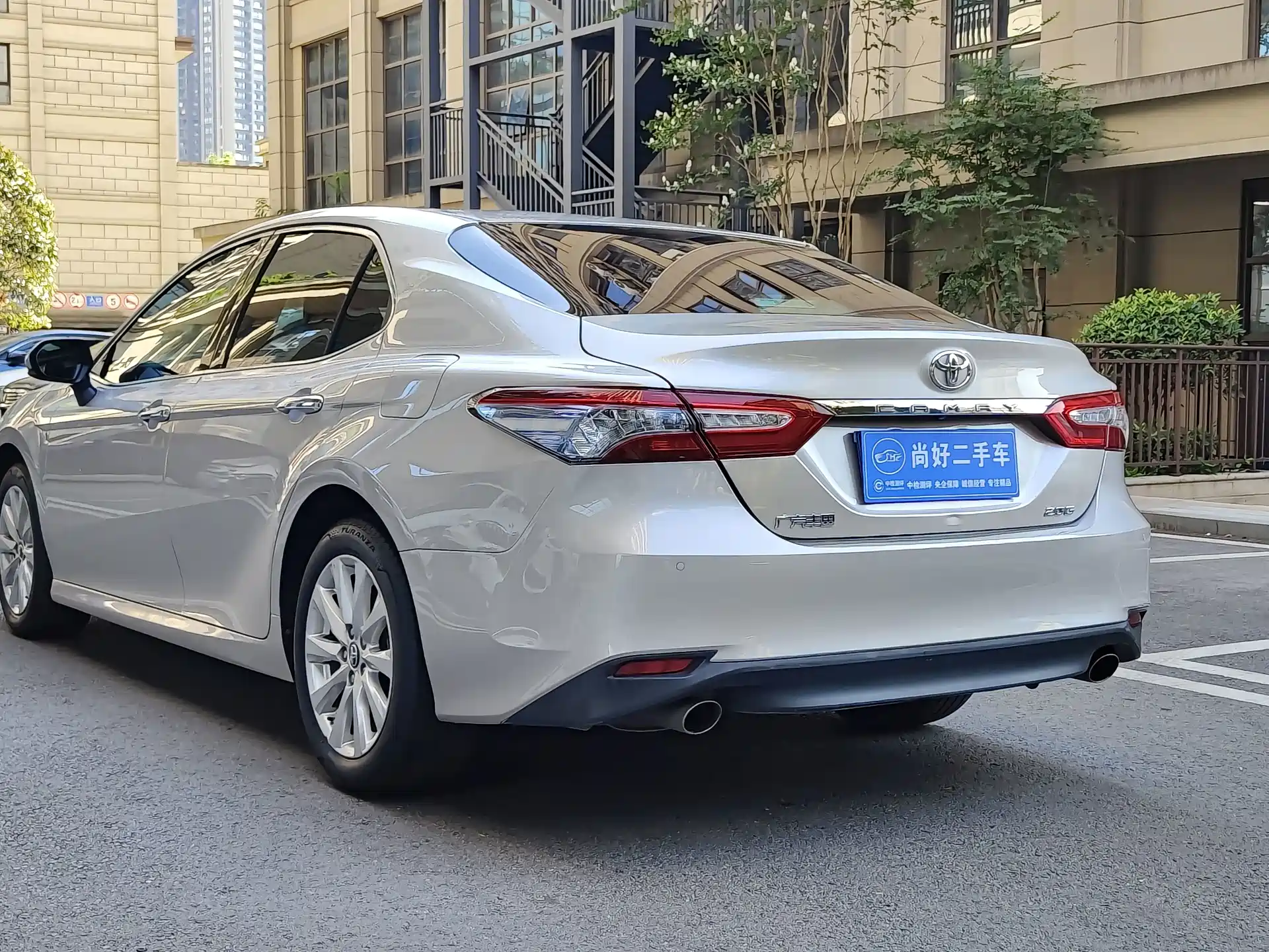 Фото 4 - Toyota Camry