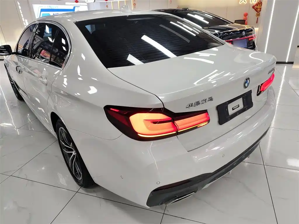 BMW 5 Series 2022 Model Second Facelift 525Li M Sport Package фото 5