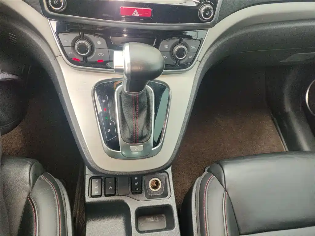 Haval H6 2015 Sport 1.5T Automatic 2WD Premium фото 8
