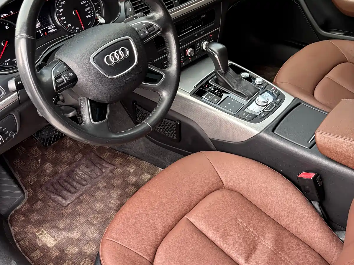 Фото 5 - Audi A6L