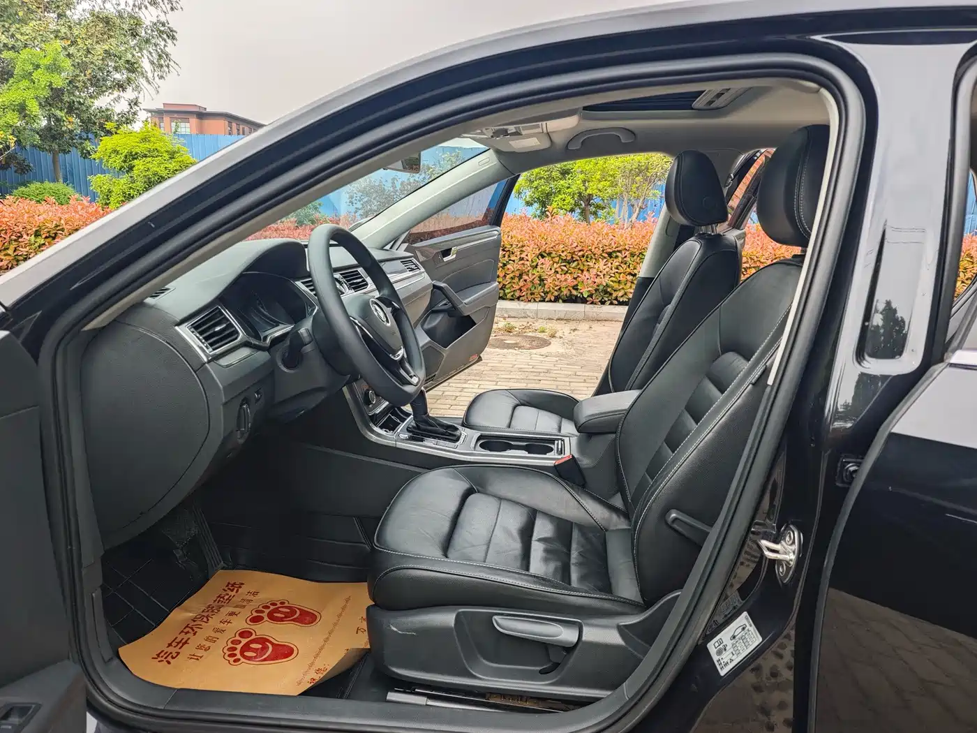 Photo 11 - Volkswagen Passat