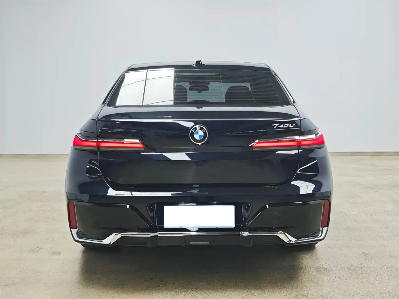BMW 7-SERIES