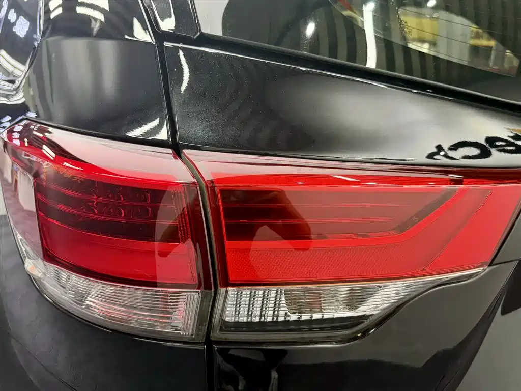 Фото 5 - Toyota Highlander