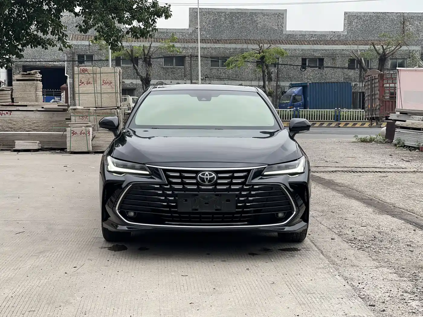 Toyota Avalon 2022 2.0L Luxury Edition фото 2