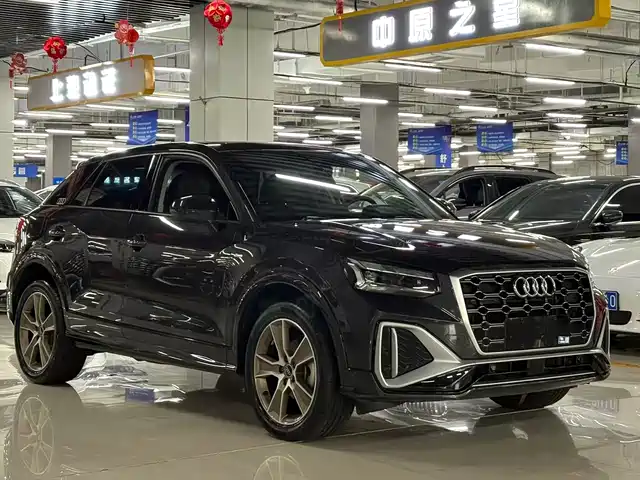Audi Q2L 2022 35 TFSI Fashion Dynamic — фото 2