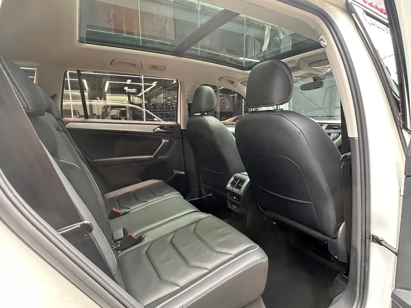 Volkswagen Tiguan L 2017 330TSI Automatic 2WD Flagship Edition фото 21