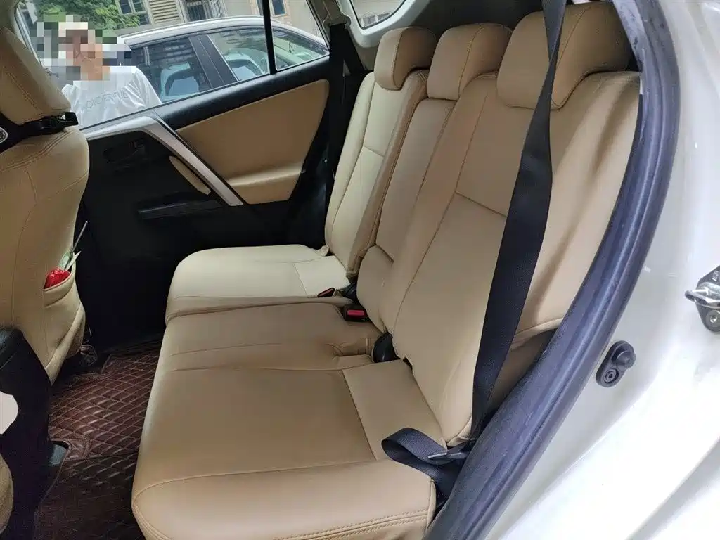 Toyota RAV4 Rongfang 2016 2.0L CVT 2WD Trend (China V) фото 15