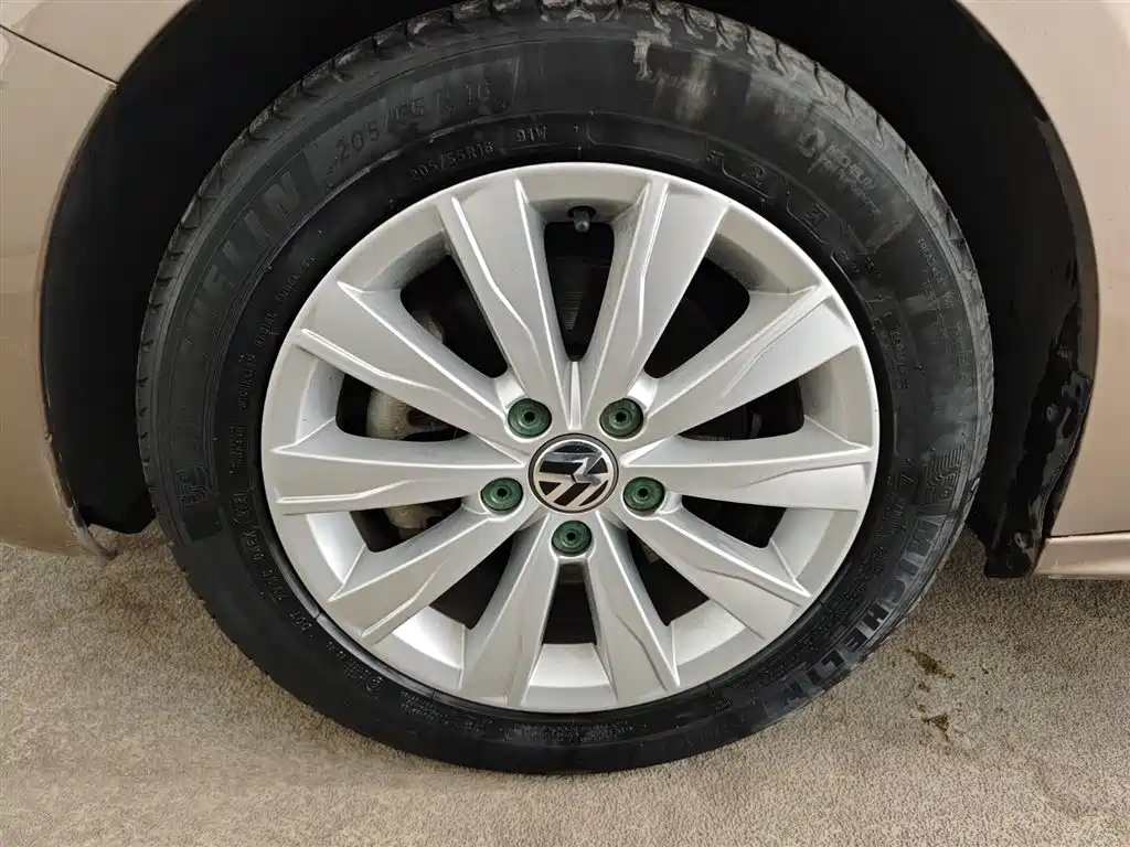Volkswagen Sagitar 2014 1.4TSI Automatic Luxury фото 14