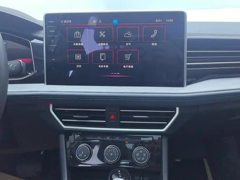 Volkswagen Sagitar 2023 300TSI DSG Surpassing Edition фото 13