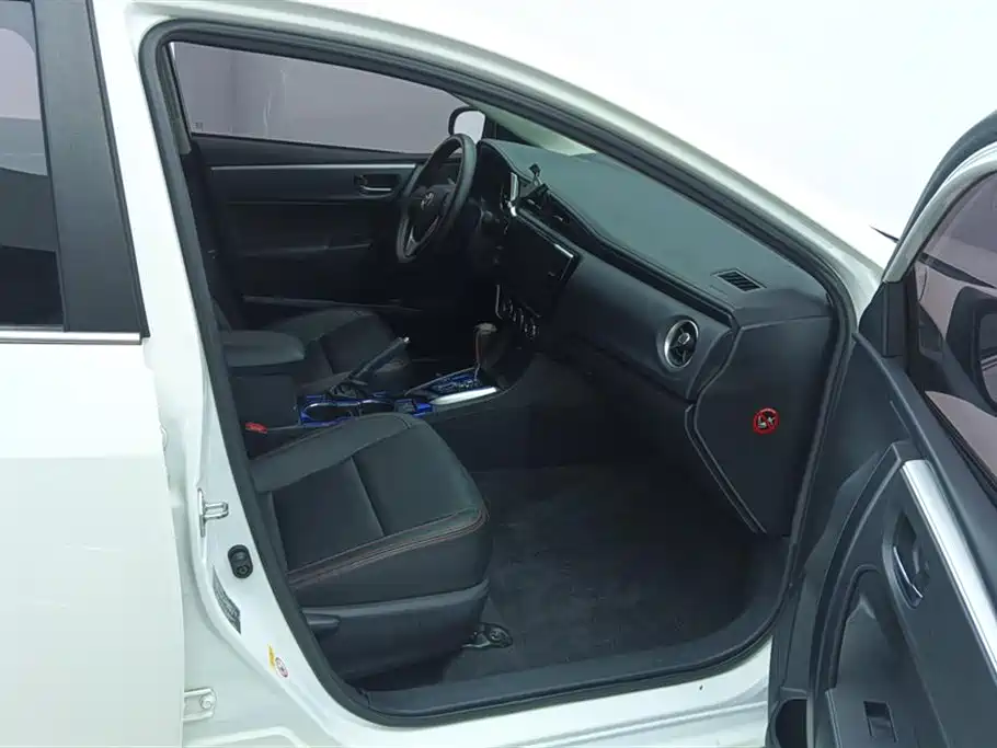 Toyota Corolla 2017 Facelift 1.2T S-CVT GL фото 8
