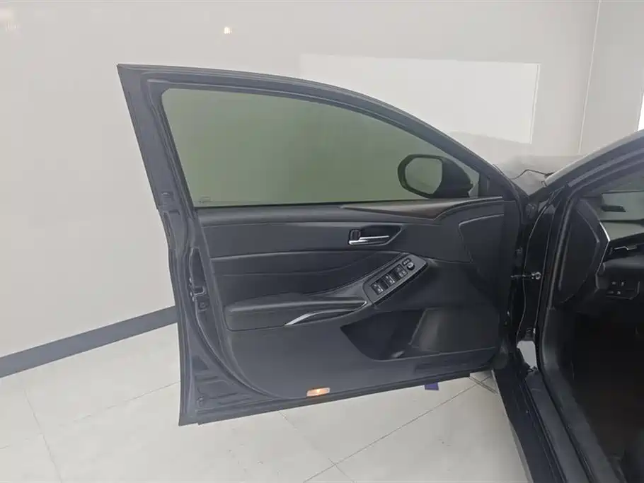 Toyota Avalon 2019 2.0L Progressive Edition (China VI) фото 7
