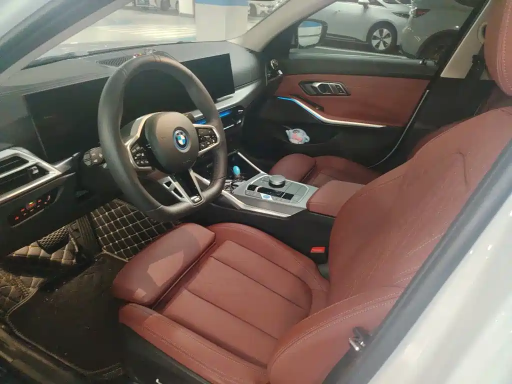 BMW i3 2025 2025 eDrive 35 L