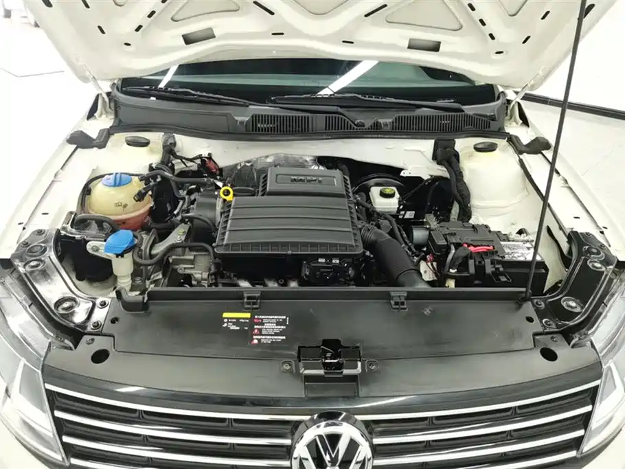 Volkswagen Lavida 2017 1.6L Automatic Trend Edition фото 10